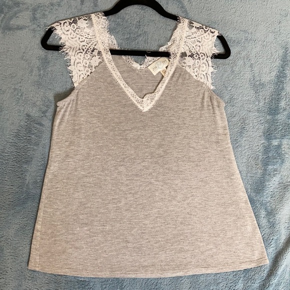 White lace shoulder on gray from Francesca’s - Picture 1 of 3